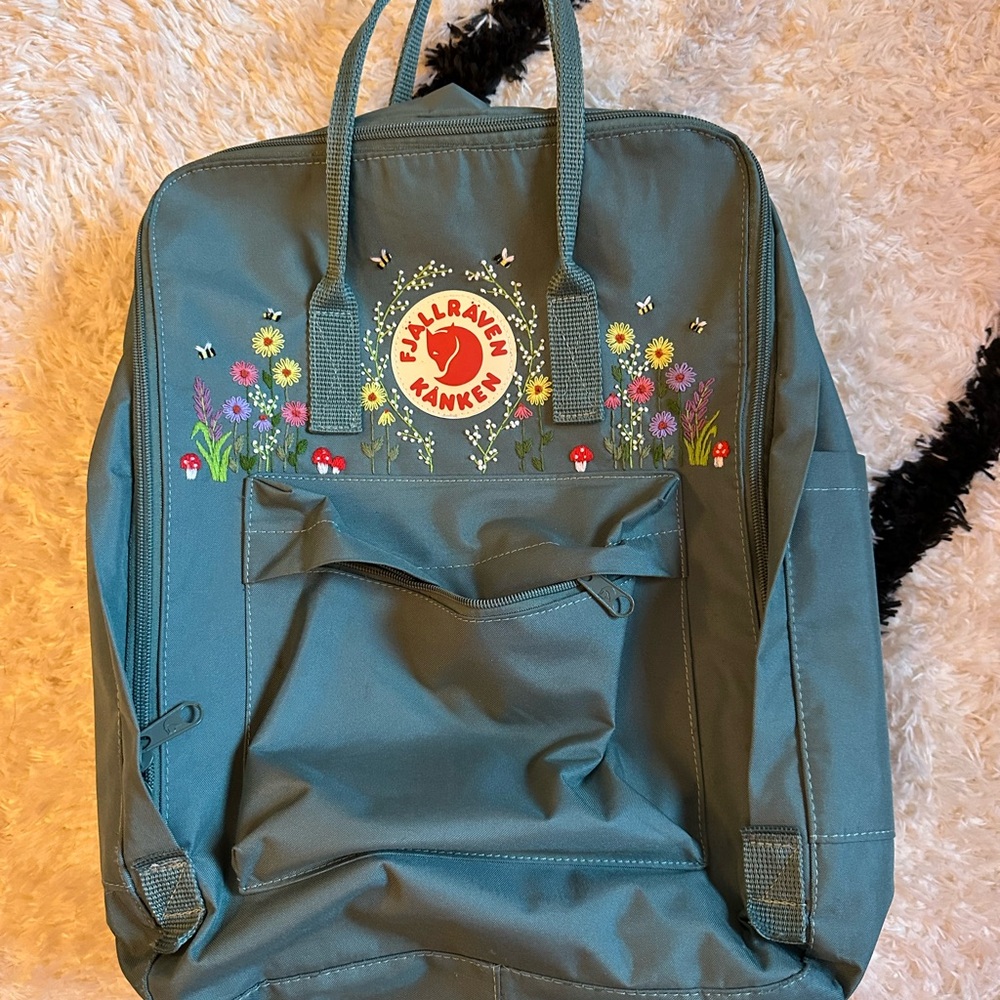 Kånken Fjallraven Green Backpack embroidered!!